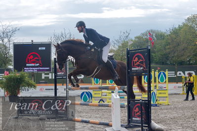 c-stævne spring hest
lb1 105cm
Nøgleord: mads kjersgaard rasmussen;palerrmo aeg