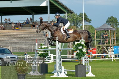 Showjumping
Kval till GP CSI3 Table A (238.2.1) 1.45m
Nøgleord: alice tapper;doge dogelito