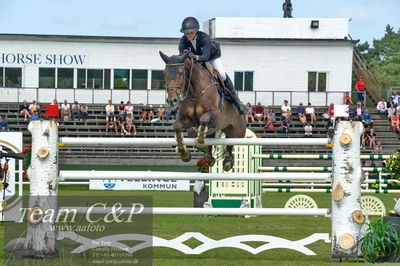 Showjumping
CSI3 Grand Prix Two Rounds - 1.50m
Nøgleord: karin martinsen;tailormade condara