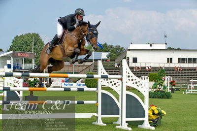 Showjumping
Kval till Derby CSI3Kval till Derby CSI3 Table A (238.2.1) 1.40m Table A (238.2.1) 1.40m
Nøgleord: guido jun klatte;van halen z