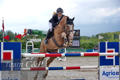 Absolut horses
2. kval og finale Agria DRF Mesterskab U18 - MA2 Springning Heste (140 cm)
Nøgleord: victoria sophia hjorth-madsen;catwalk v