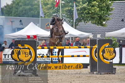 Absolut horses
2. kval og finale Agria DRF Mesterskab U18 - MA2 Springning Heste (140 cm)
Nøgleord: cecilie kjær;darcon II z