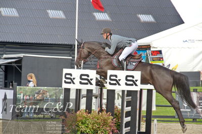 Absolut horses
la2 120cm
Nøgleord: ian fives;eliott max droeshout z