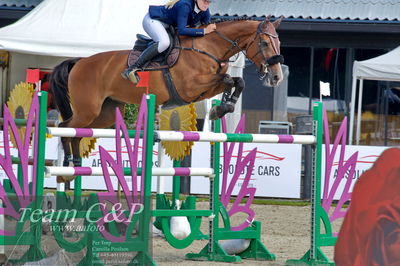 Absolut horses
2. kval. og finale Agria DRF Mesterskab U25 - S1 + S2 Springning Heste
Nøgleord: lærke olesen;bombay 36