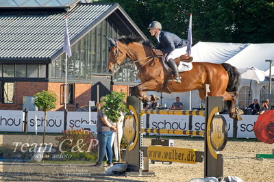 Absolut horses
S1 Springning Heste (145 cm) B1
Nøgleord: lars trier kjoeller;dinapo