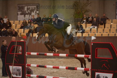 Dansk Rideforbunds Championats finaler 2019 spring
Dansk Rideforbunds Championats finaler 2018
6 års kval
Nøgleord: chilli 34;claudia pedersen