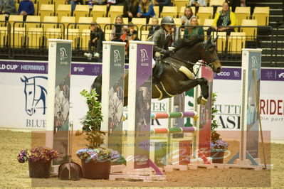 Showjumping
Nord-vest cup åpny 3-2-1
Nøgleord: sacha meldgaard mortensen;lykkebogårds bravehart