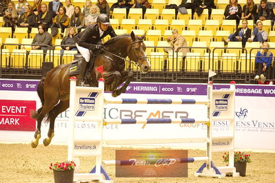 Showjumping
csi3 145cm
Nøgleord: marco kutcher;charco