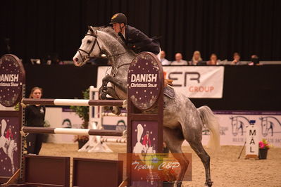 Showjumping
sci 140cm
Nøgleord: hannes ahlmann;caracas 105