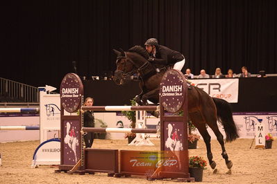 Showjumping
sci 140cm
Nøgleord: giovanni fanti;skyhorse queeny moon