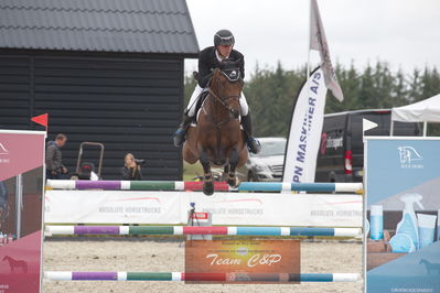 dm 2019
csi2 145cm int.
Nøgleord: nicolas pedersen;tailormade diarados boy