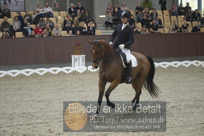 Dansk Rideforbunds Championats finaler 2018 dressur
Dansk Rideforbunds Championats finaler 2018
5 års præmie - 6års klassen
Nøgleord: højvangs delta t;dennis holst