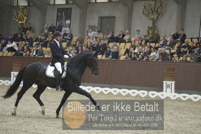 Dansk Rideforbunds Championats finaler 2018 dressur
Dansk Rideforbunds Championats finaler 2018
5 års præmie - 6års klassen
Nøgleord: andreas helgstrand;ferrari 134