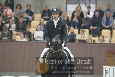 Dansk Rideforbunds Championats finaler 2018 dressur
Dansk Rideforbunds Championats finaler 2018
5 års præmie - 6års klassen
Nøgleord: andreas helgstrand;ferrari 134