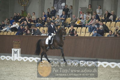 Dansk Rideforbunds Championats finaler 2018 dressur
Dansk Rideforbunds Championats finaler 2018
5 års præmie - 6års klassen
Nøgleord: manuel springhetti;adoro 8