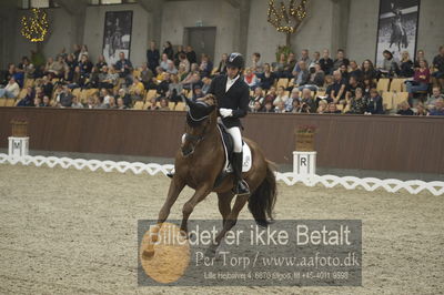 Dansk Rideforbunds Championats finaler 2018 dressur
Dansk Rideforbunds Championats finaler 2018
5 års præmie - 6års klassen
Nøgleord: severo jurado lopez;d'avie