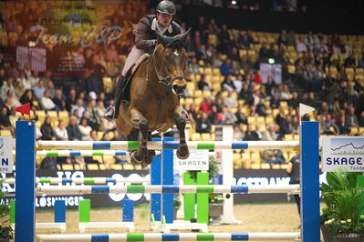 Dansk varmblod hingstekåring.
Skibby hc big tour 150cm
Nøgleord: kevin beerse;fenia