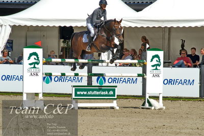 Absolut horses
2. kval. og finale Agria DRF Mesterskab U25 - S1 + S2 Springning Heste
Nøgleord: astrid svenstrup;bonaparte z