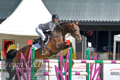 Absolut horses
2. kval. og finale Agria DRF Mesterskab U25 - S1 + S2 Springning Heste
Nøgleord: astrid svenstrup;bonaparte z