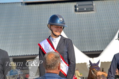 Absolut horses
2. kval. og finale Agria DRF Mesterskab U25 - S1 + S2 Springning Heste
Nøgleord: bennedikte rie truelsen;lap of honour;ceremoni