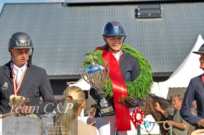 Absolut horses
2. kval. og finale Agria DRF Mesterskab U25 - S1 + S2 Springning Heste
Nøgleord: bennedikte rie truelsen;lap of honour;ceremoni