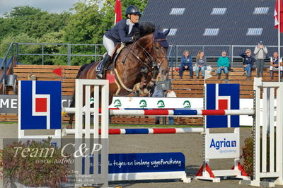 Absolut horses
Mb 130cvm
Nøgleord: rie rose lindegren roed;calalou