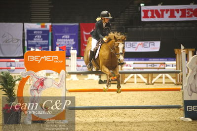 Jydske bank box
FEI Ponies Jumping Trophy GP (238.2.2a-GP) 1.30m
Nøgleord: dina nicolaysen;electra