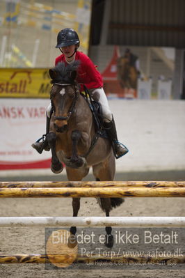 B - Stævne spring
Ponylandsstæne
Nøgleord: isabell victoria frost jensen;fh flight no 1