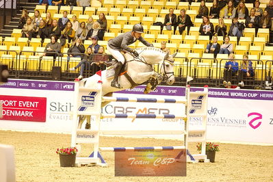 Showjumping
csi3 145cm
Nøgleord: philip rüping;castlefield cornelious