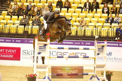 Showjumping
csi3 145cm
Nøgleord: nisse lüneburg;alina440