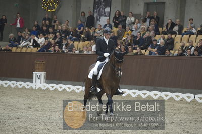 Dansk Rideforbunds Championats finaler 2018 dressur
Dansk Rideforbunds Championats finaler 2018
5 års præmie - 6års klassen
Nøgleord: jan møller Christensen;hesselhøj donkey boy