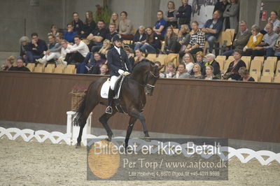 Dansk Rideforbunds Championats finaler 2018 dressur
Dansk Rideforbunds Championats finaler 2018
5 års præmie - 6års klassen
Nøgleord: manuel springhetti;adoro 8