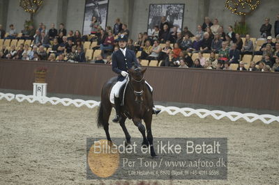 Dansk Rideforbunds Championats finaler 2018 dressur
Dansk Rideforbunds Championats finaler 2018
5 års præmie - 6års klassen
Nøgleord: manuel springhetti;adoro 8