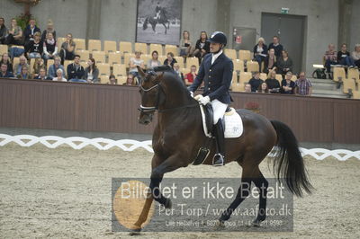 Dansk Rideforbunds Championats finaler 2018 dressur
Dansk Rideforbunds Championats finaler 2018
5 års præmie - 6års klassen
Nøgleord: manuel springhetti;adoro 8